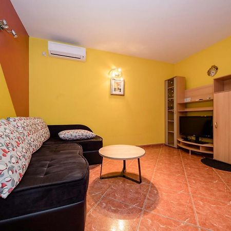 Apartamento Kuca Leonora Banjol Exterior foto