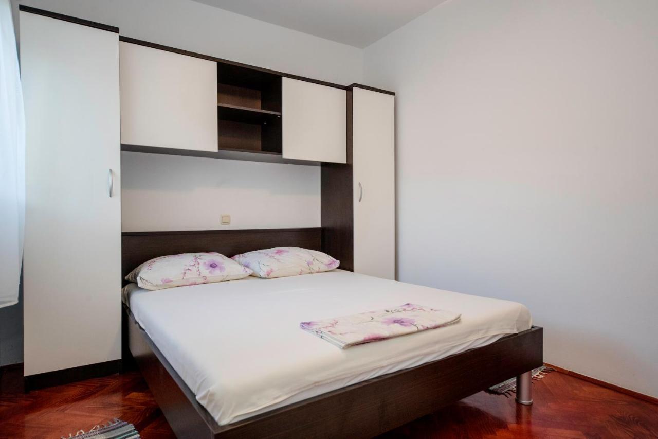 Apartamento Kuca Leonora Banjol Exterior foto