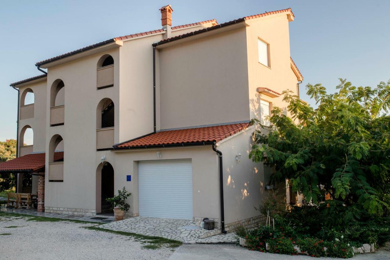 Apartamento Kuca Leonora Banjol Exterior foto