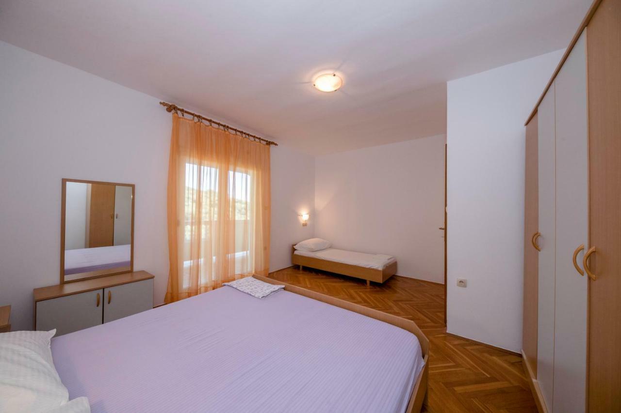 Apartamento Kuca Leonora Banjol Exterior foto