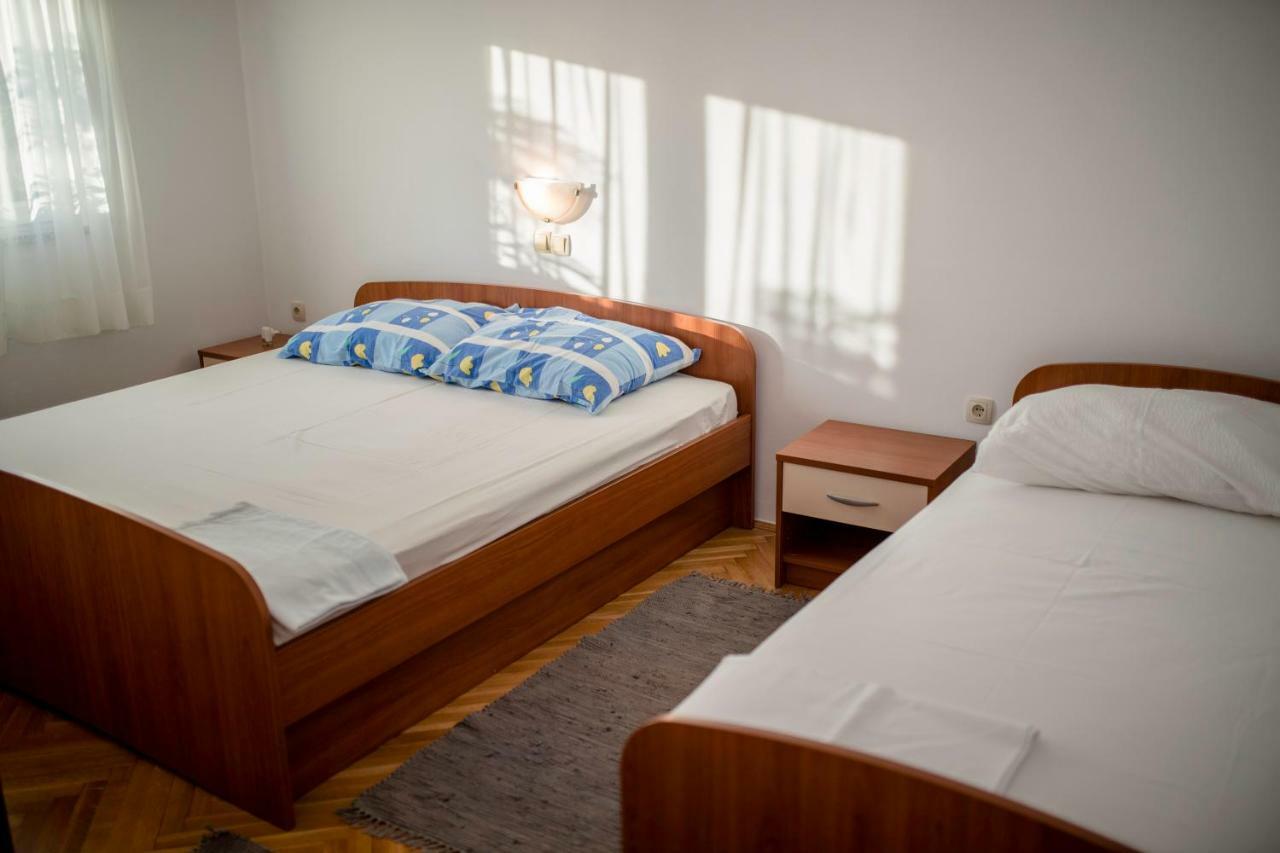 Apartamento Kuca Leonora Banjol Exterior foto