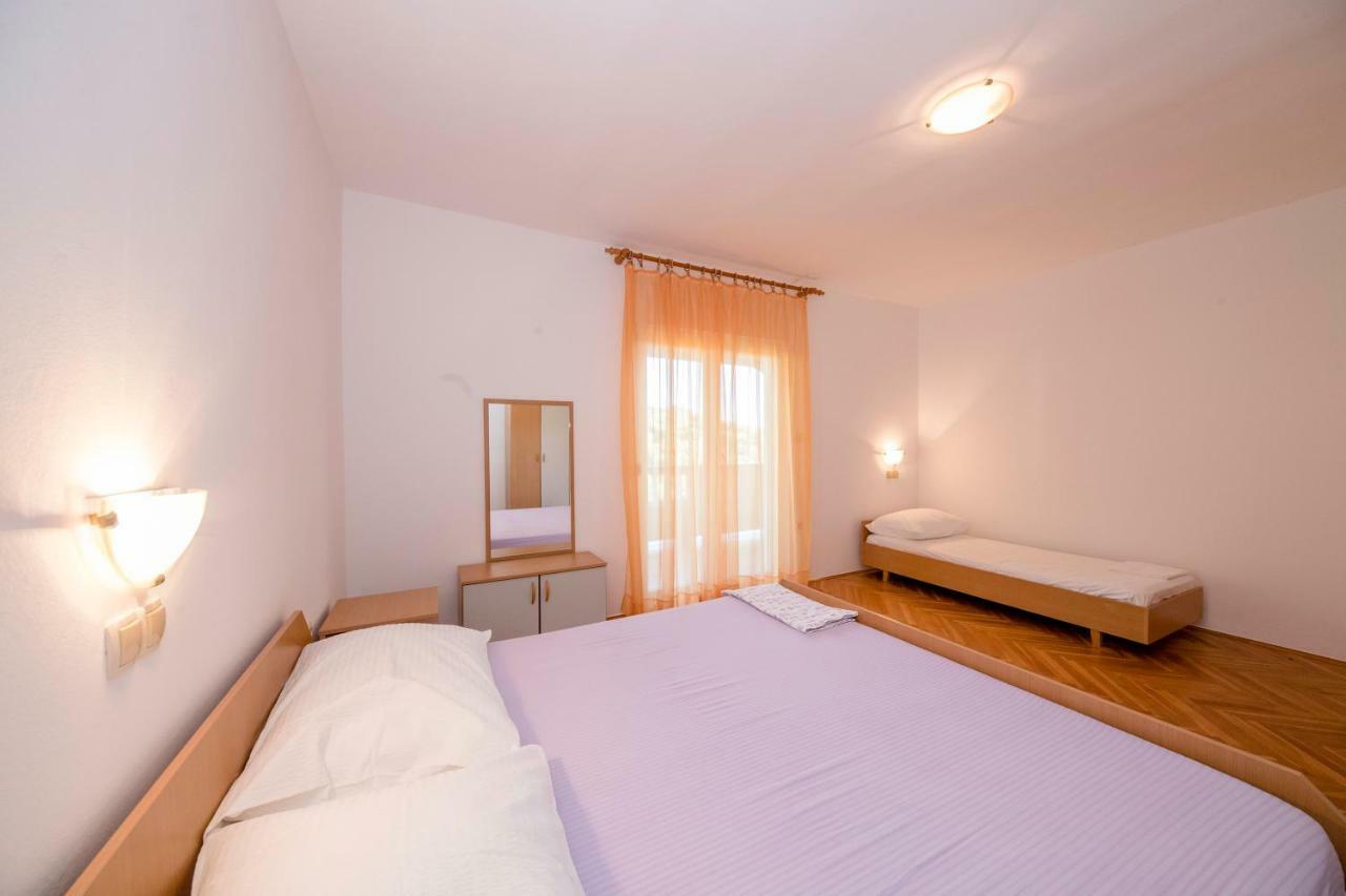 Apartamento Kuca Leonora Banjol Exterior foto