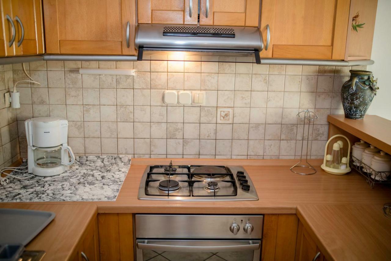 Apartamento Kuca Leonora Banjol Exterior foto