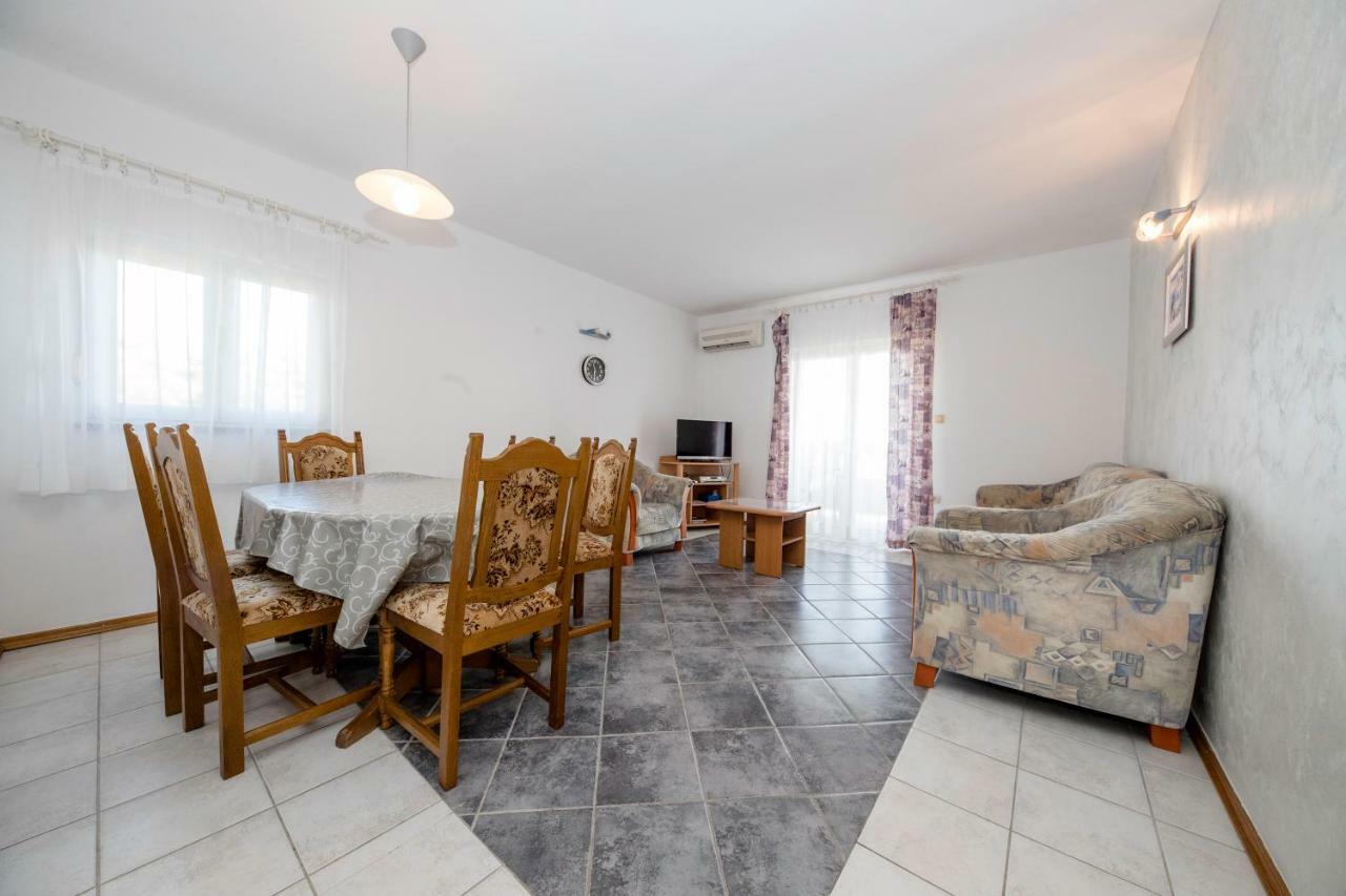 Apartamento Kuca Leonora Banjol Exterior foto