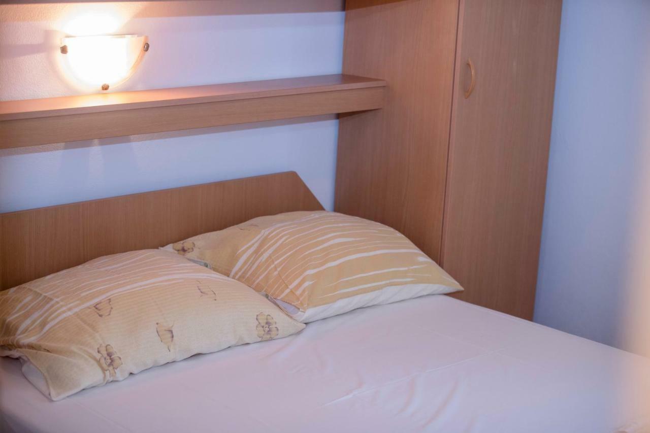 Apartamento Kuca Leonora Banjol Exterior foto